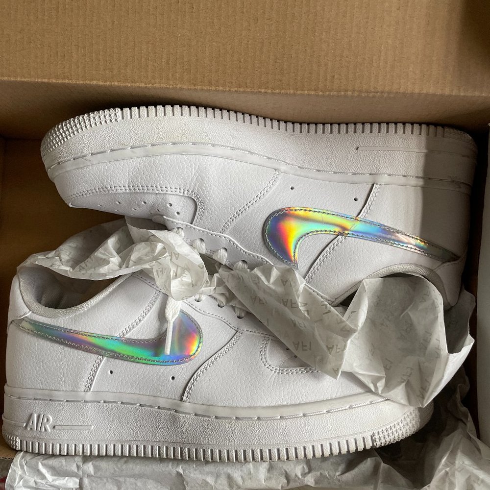 Nike Air Force 1 '07 ESS White with Metallic Swoosh